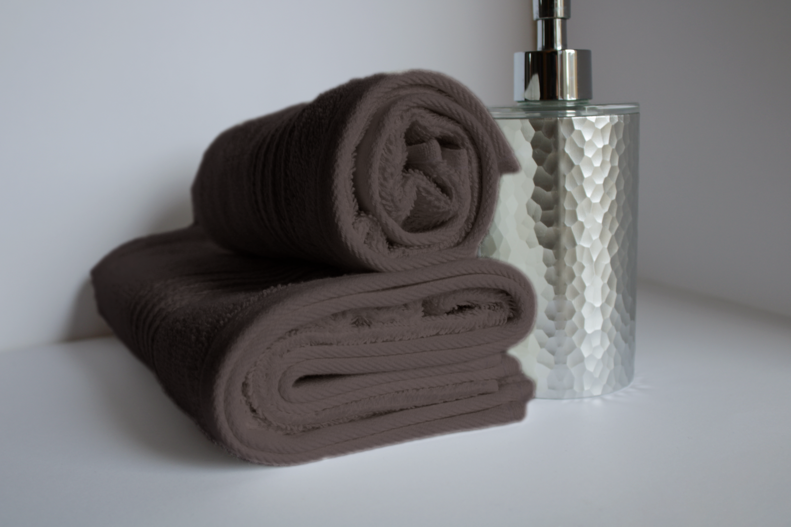 Set Asciugamani Bagno 1+1 in Spugna di Cotone 450 gr – Viso e Ospite Morbidi Multicolore