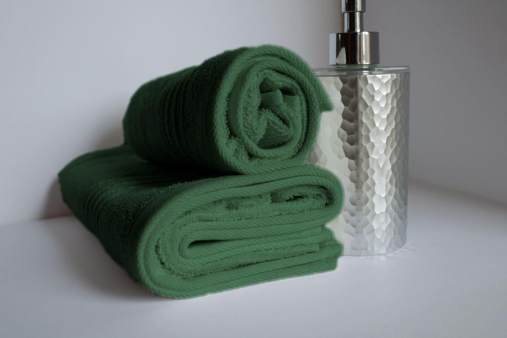 Set Asciugamani Bagno 1+1 in Spugna di Cotone 450 gr – Viso e Ospite Morbidi Multicolore