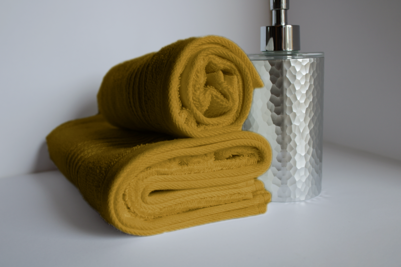 Set Asciugamani Bagno 1+1 in Spugna di Cotone 450 gr – Viso e Ospite Morbidi Multicolore