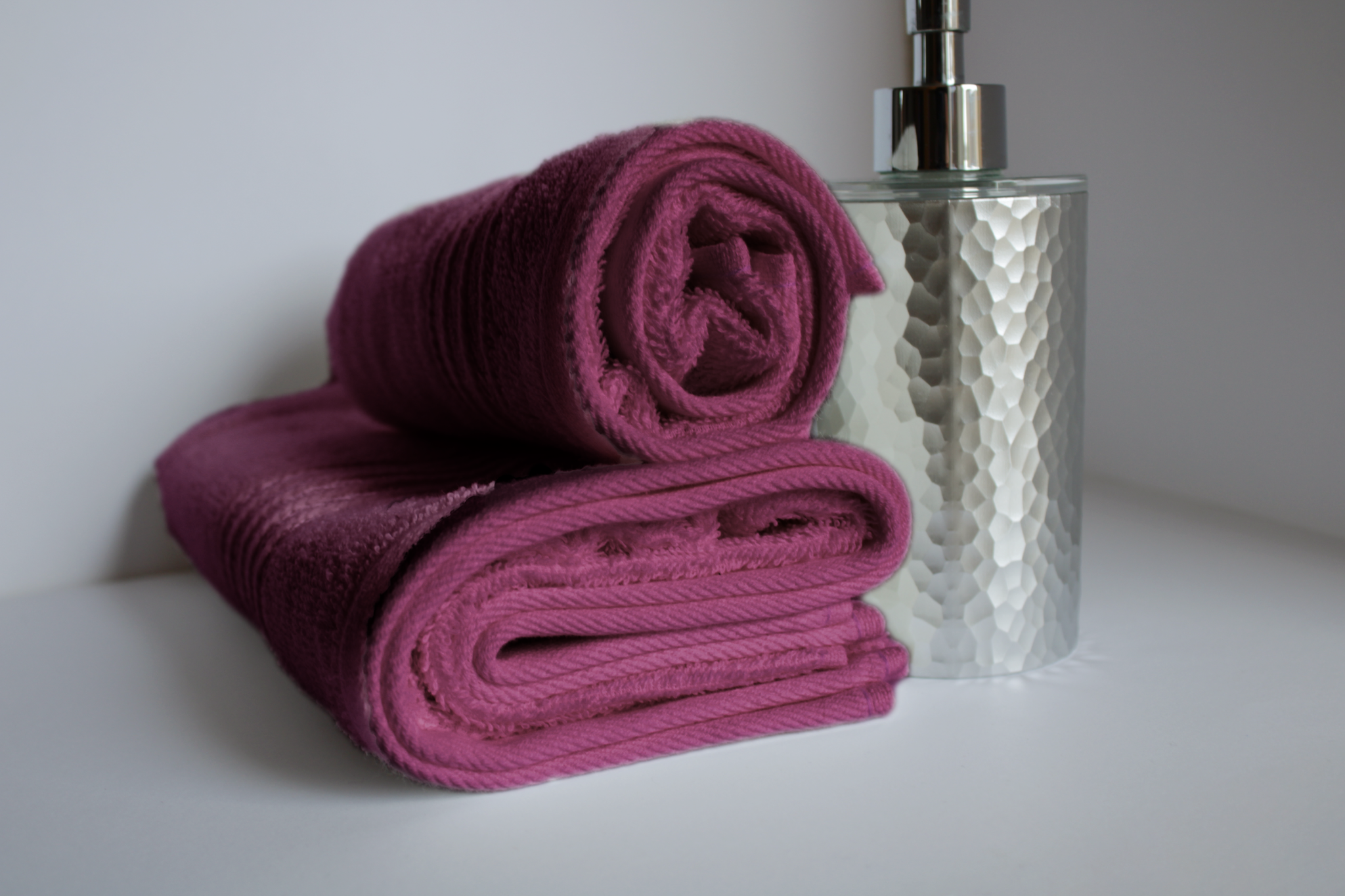 Set Asciugamani Bagno 1+1 in Spugna di Cotone 450 gr – Viso e Ospite Morbidi Multicolore