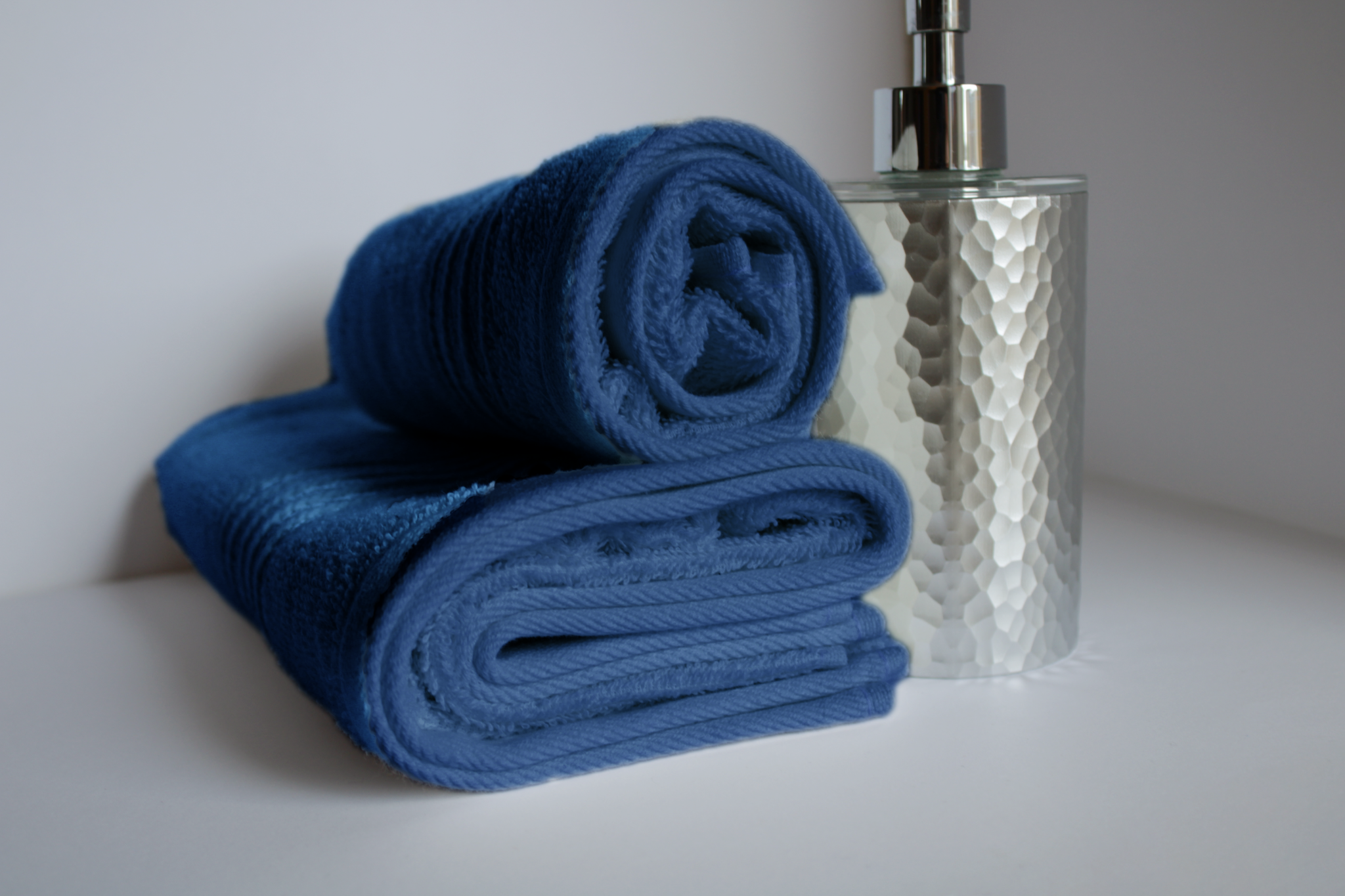 Set Asciugamani Bagno 1+1 in Spugna di Cotone 450 gr – Viso e Ospite Morbidi Multicolore