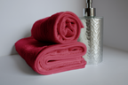 Set Asciugamani Bagno 1+1 in Spugna di Cotone 450 gr – Viso e Ospite Morbidi Multicolore